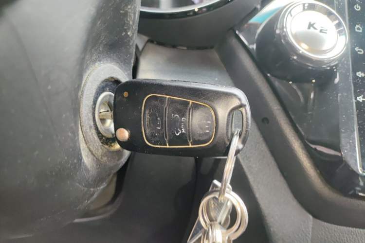 Used Kia K2 2012 Sedan 1.4L MT GLS Commemorative Edition Vehicle Key