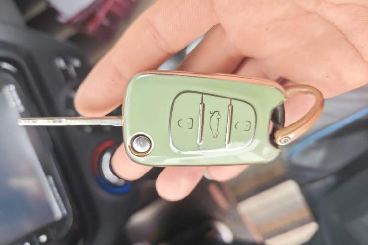 Used Kia K2 2012 Sedan 1.4L Automatic GLS Commemorative Edition Vehicle Key