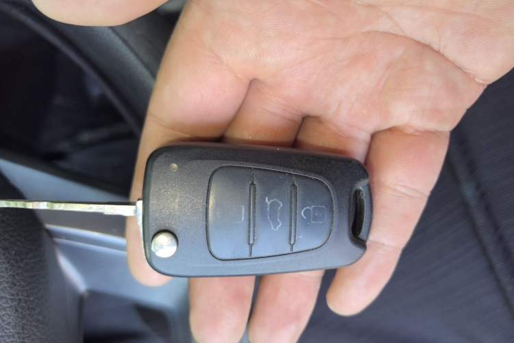Used Kia K2 2012 Sedan 1.4L Automatic GLS Commemorative Edition Vehicle Key