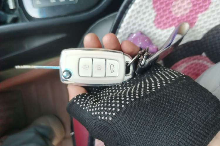 Used Kia K2 2012 Hatchback 1.4L Automatic Cool Edition Vehicle Key