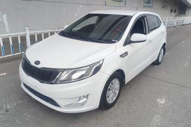 Ojetý Kia K2 2012 Hatchback 1.4L MT GLS Commemorative Edition