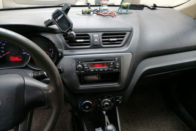 Used Kia K2 2012 Sedan 1.4L Automatic GLS Commemorative Edition Audio And AC Panel