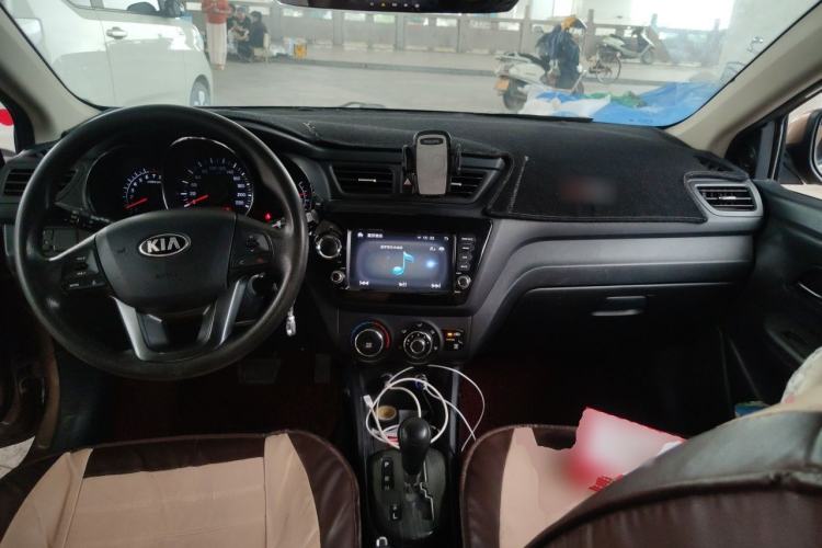Used Kia K2 2012 Sedan 1.4L Automatic GLS Commemorative Edition Center Console