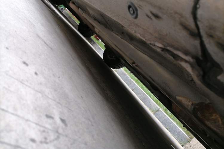 Used Kia K2 2012 Sedan 1.4L Automatic GLS Commemorative Edition Chassis Front Right