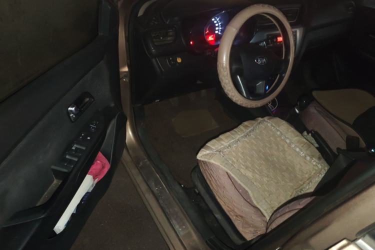 Used Kia K2 2012 Hatchback 1.4L MT GLS Commemorative Edition Driver Seat