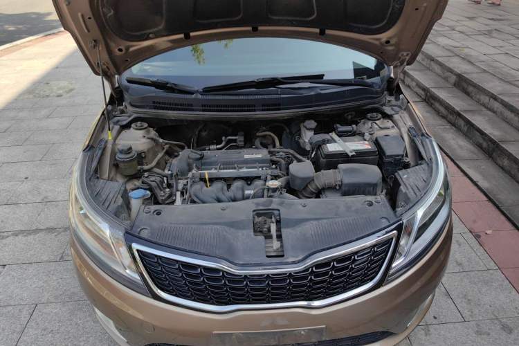 Used Kia K2 2012 Sedan 1.4L MT TOP Commemorative Edition Engine Bay
