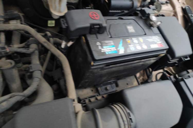Used Kia K2 2012 Sedan 1.4L MT GLS Commemorative Edition Engine Bay Left