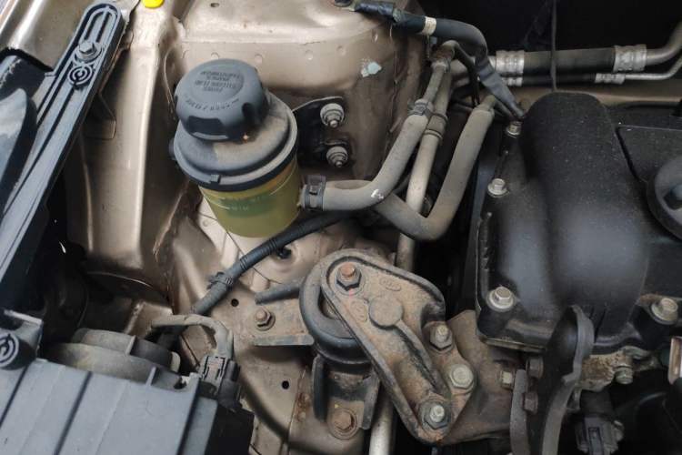 Used Kia K2 2012 Sedan 1.4L MT GLS Commemorative Edition Engine Bay Right
