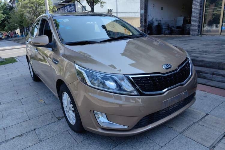 Used Kia K2 2012 Sedan 1.4L MT TOP Commemorative Edition Front Right 45 Deg