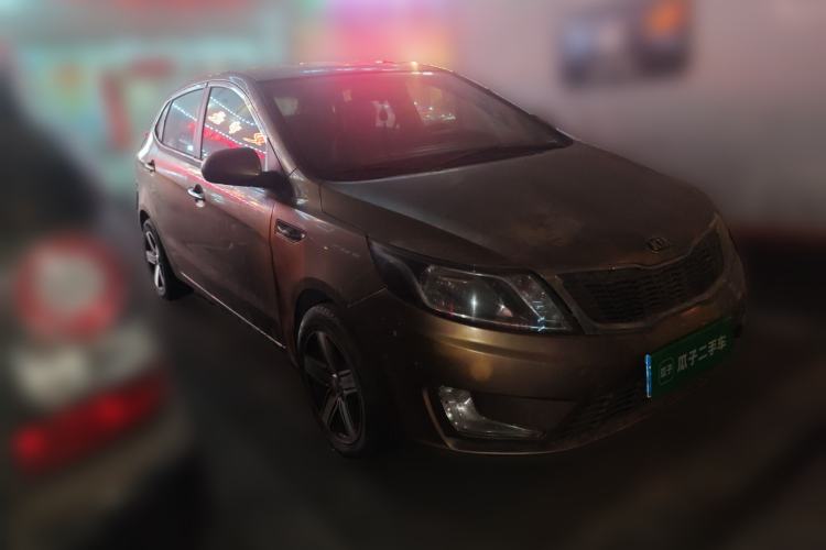 Used Kia K2 2012 Hatchback 1.4L MT GLS Commemorative Edition Front Right 45 Deg