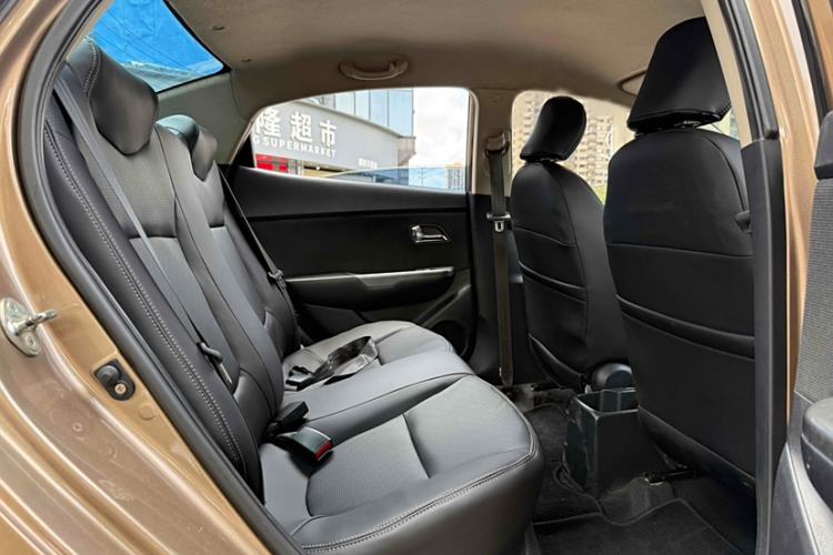Used Kia K2 2012 Sedan 1.4L MT GLS Commemorative Edition Interior 2
