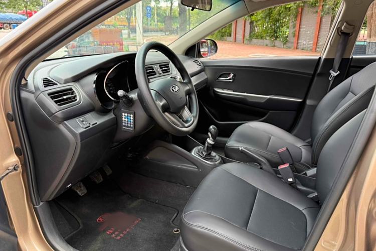 Used Kia K2 2012 Sedan 1.4L MT GLS Commemorative Edition Interior 5