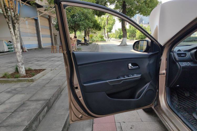 Used Kia K2 2012 Sedan 1.4L MT TOP Commemorative Edition Left Front Door Interior