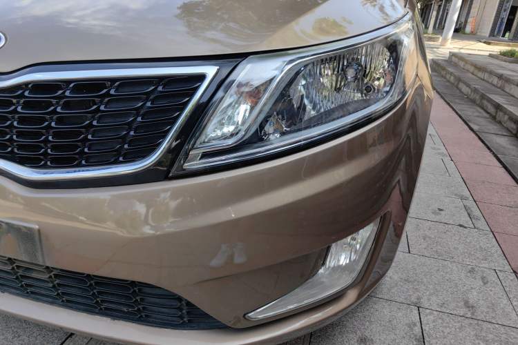 Used Kia K2 2012 Sedan 1.4L MT TOP Commemorative Edition Left Front Headlight