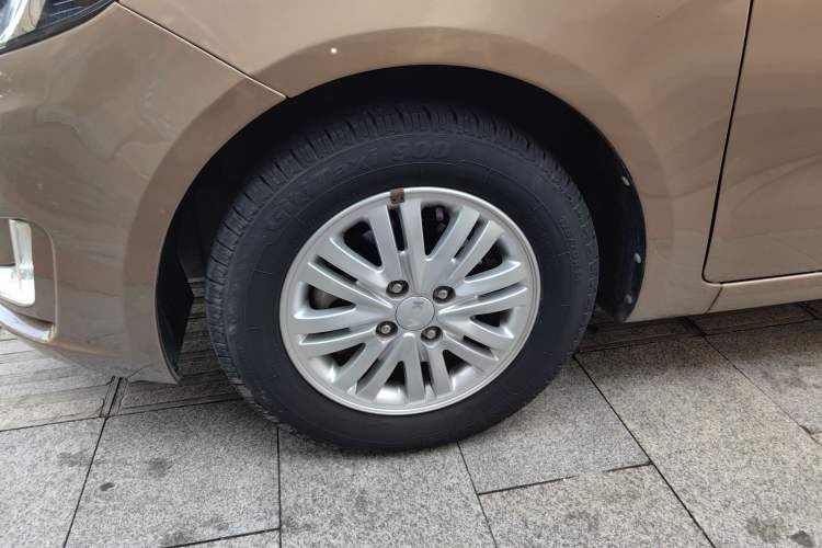 Used Kia K2 2012 Sedan 1.4L MT TOP Commemorative Edition Left Front Wheel Hub