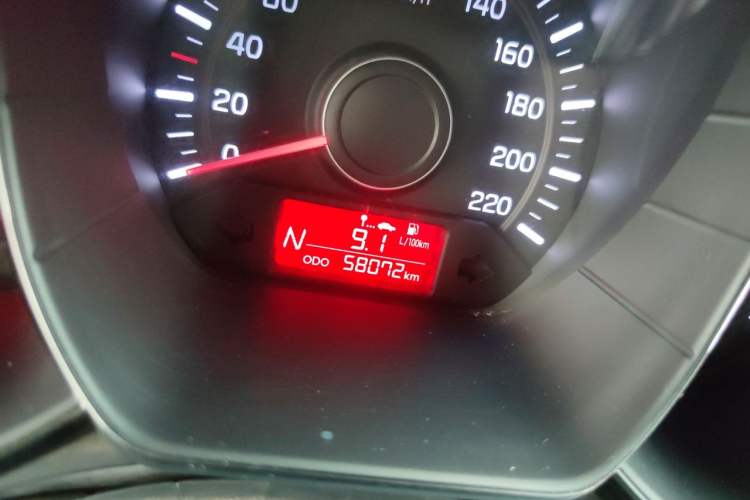 Used Kia K2 2012 Sedan 1.4L Automatic GLS Commemorative Edition Odometer Close Up