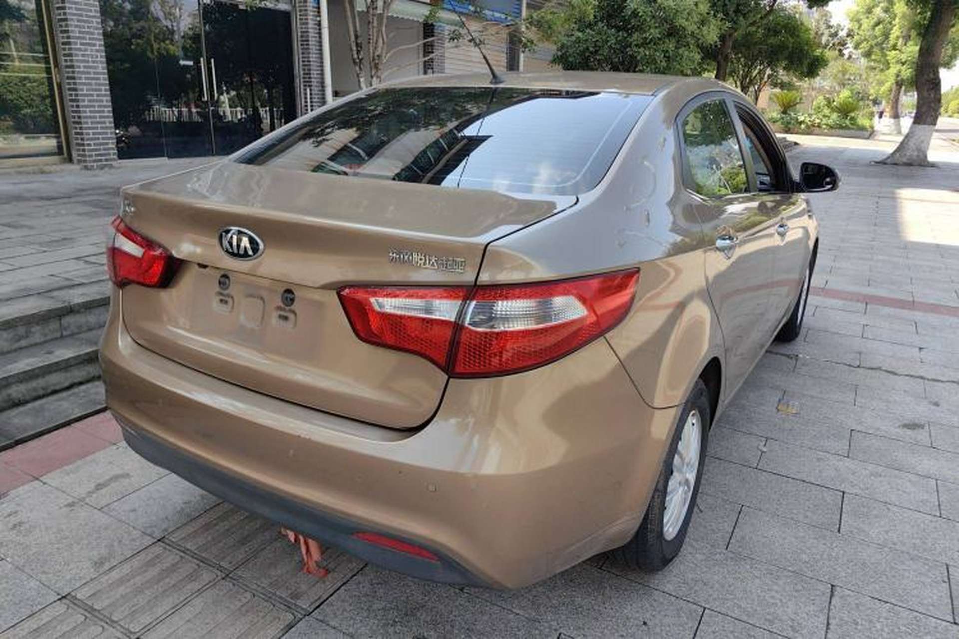Used Kia K2 2012 Sedan 1.4L MT TOP Commemorative Edition Rear Right 45 Deg