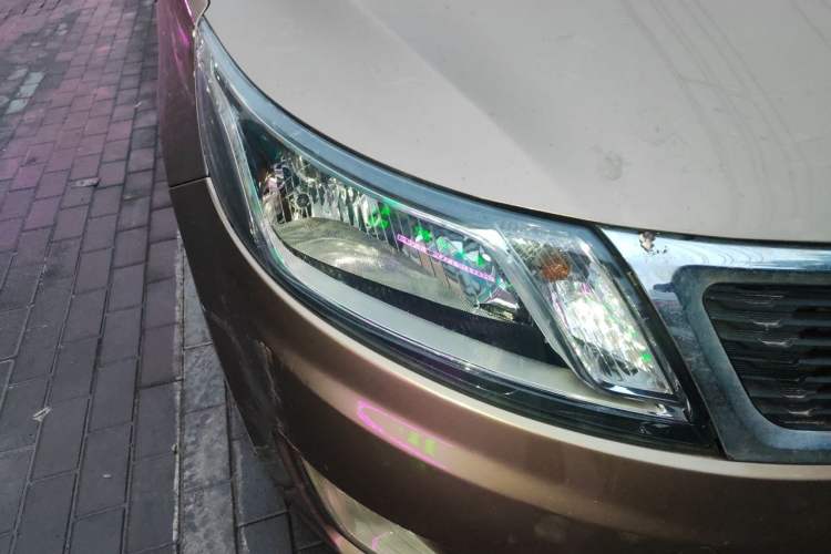 Used Kia K2 2012 Sedan 1.4L MT GLS Commemorative Edition Right Front Headlight