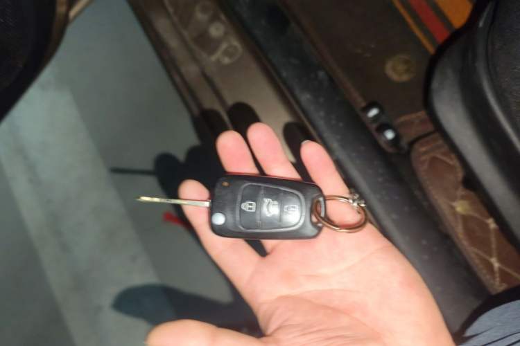 Used Kia K2 2012 Sedan 1.4L MT GLS Commemorative Edition Vehicle Key