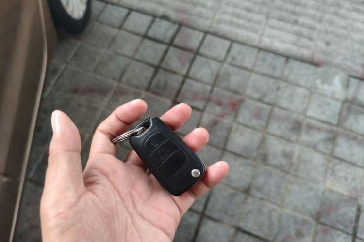 Used Kia K2 2012 Sedan 1.4L Automatic GLS Commemorative Edition Vehicle Key