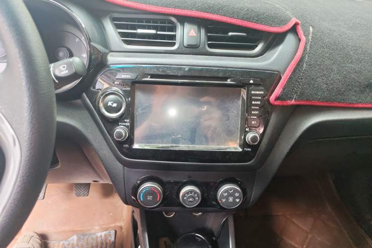 Used Kia K2 2015 Sedan 1.4L MT GLS Audio And AC Panel