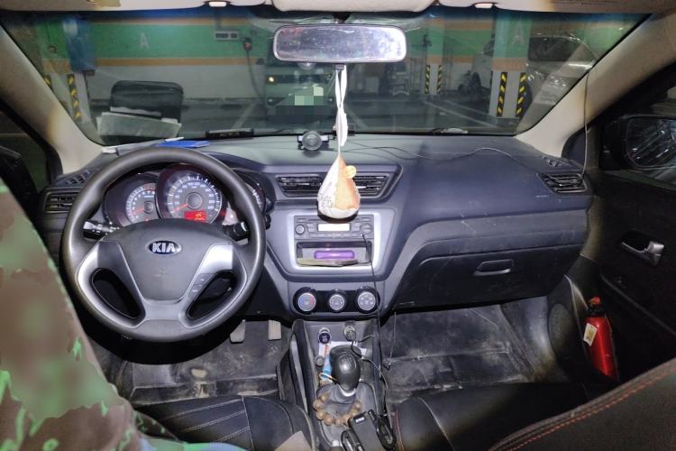 Used Kia K2 2015 Sedan 1.4L MT GLS Center Console