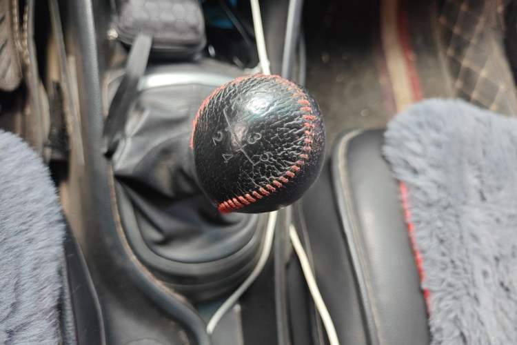Used Kia K2 2015 Sedan 1.4L MT GLS Gear Lever