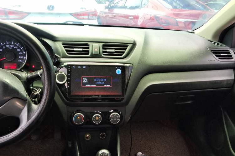 Used Kia K2 2015 Sedan 1.4L MT GLS Interior 3