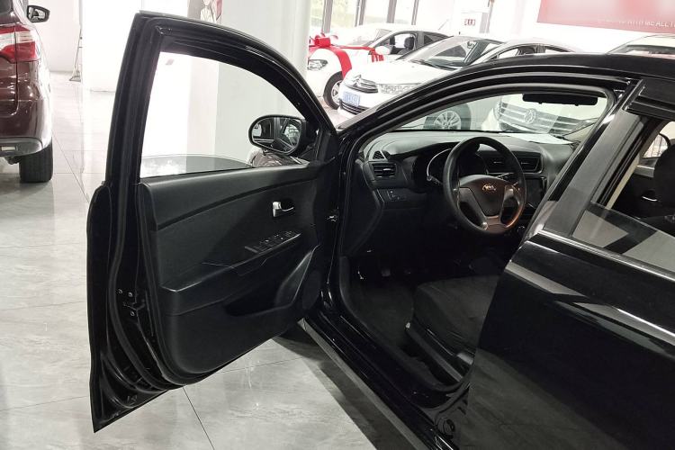 Used Kia K2 2015 Sedan 1.4L MT GLS Interior 9