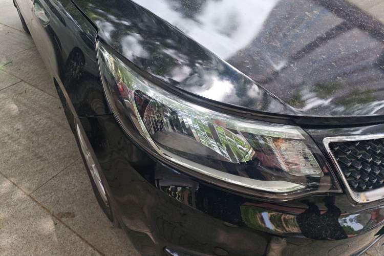 Used Kia K2 2015 Sedan 1.4L MT GLS Right Front Headlight