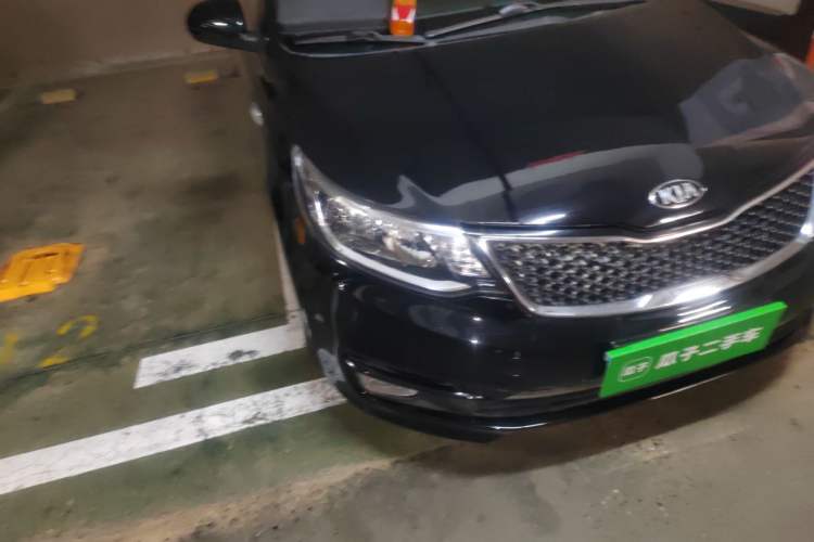 Used Kia K2 2015 Sedan 1.4L Automatic GLS Right Front Headlight