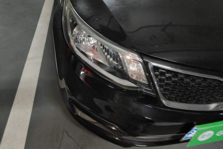 Used Kia K2 2015 Sedan 1.4L MT GLS Right Front Headlight