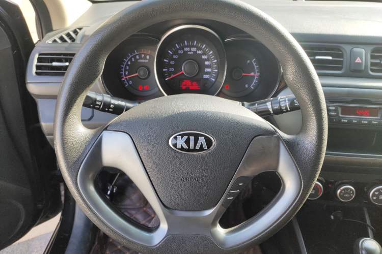 Used Kia K2 2015 Sedan 1.4L Automatic GLS Steering Wheel