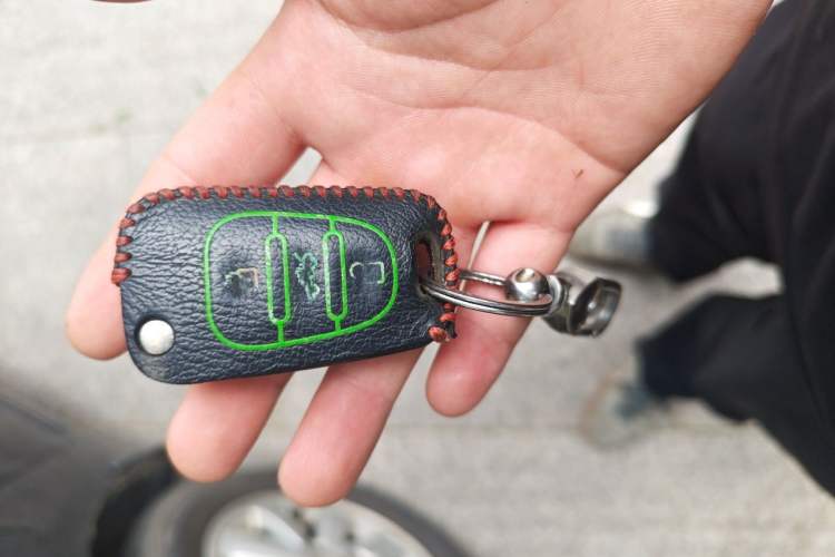 Used Kia K2 2015 Sedan 1.4L MT GLS Vehicle Key