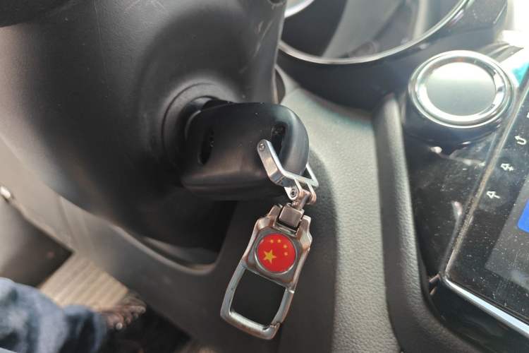 Used Kia K2 2015 Sedan 1.4L MT GLS Vehicle Key