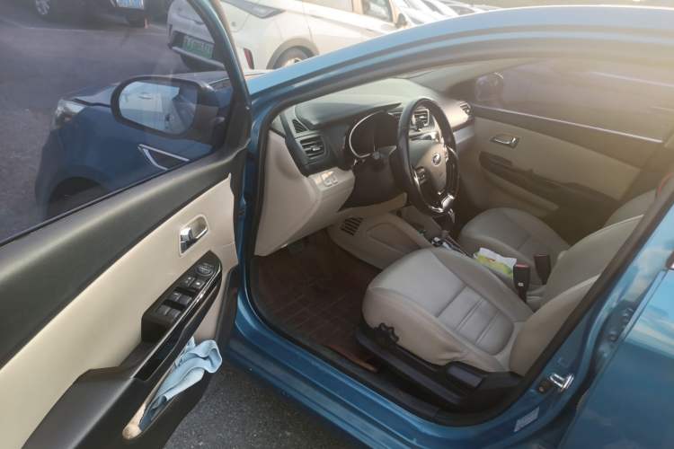 Used Kia K2 2015 Sedan 1.6L Automatic Transmission Premium Driver Seat