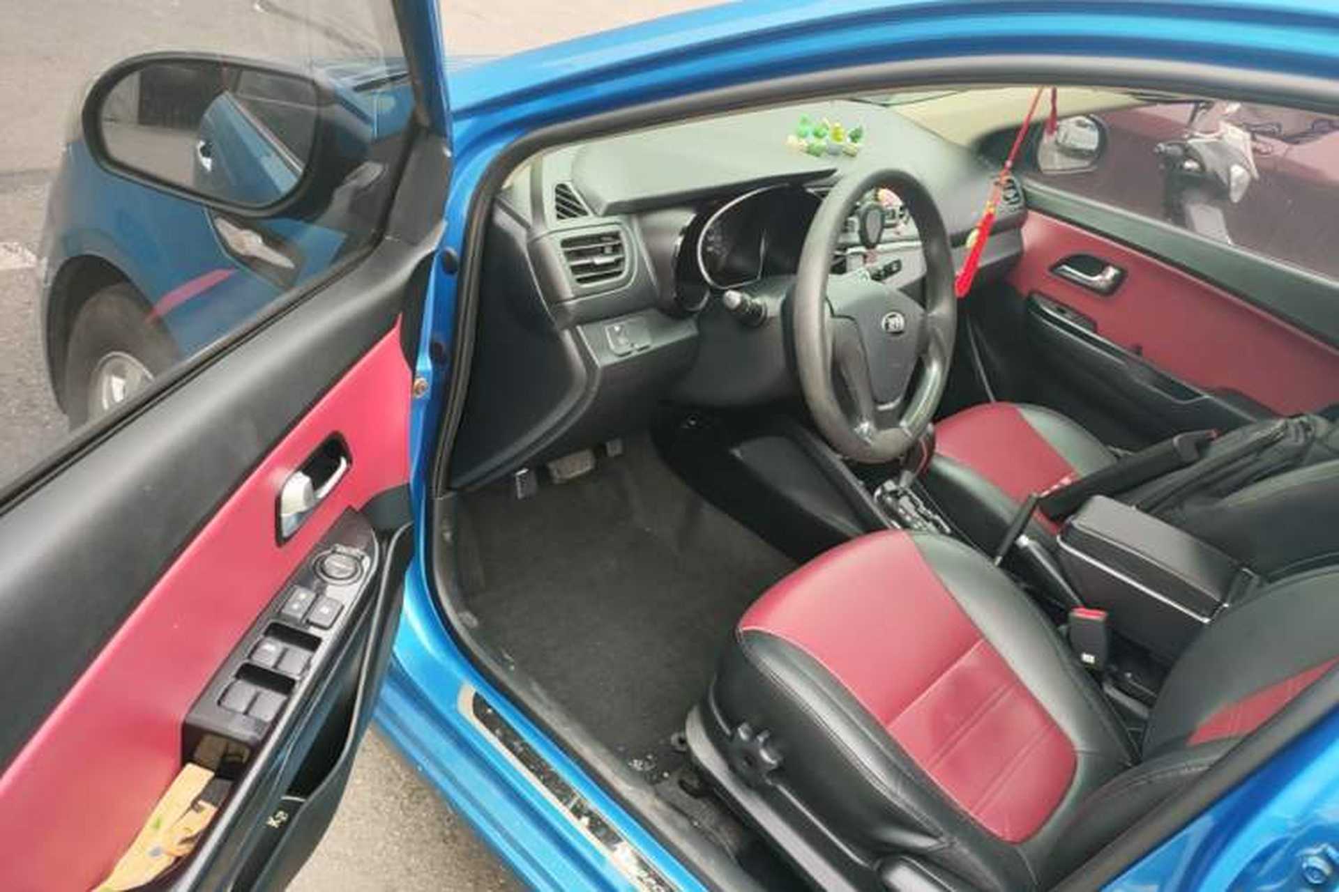 Used Kia K2 2015 Hatchback 1.4L AT GLS Cool Edition Driver Seat