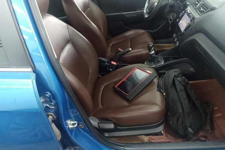 Used Kia K2 2015 Sedan 1.4L MT GLS Right Front Seat