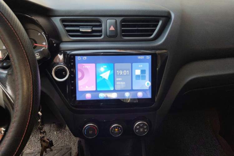 Used Kia K2 2015 Sedan 1.4L MT GLS Audio And AC Panel