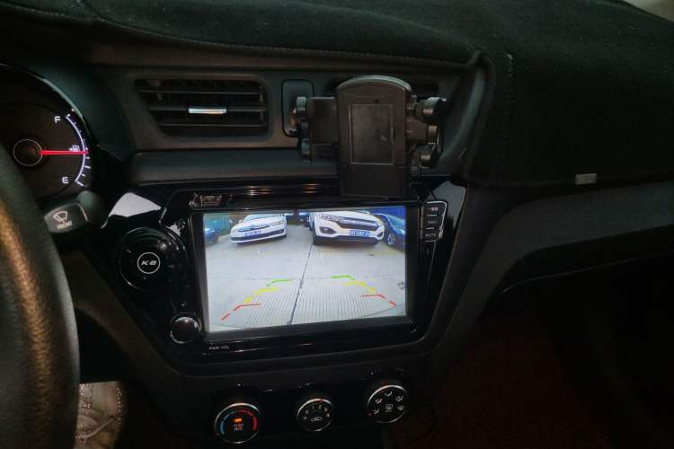 Used Kia K2 2015 Sedan 1.4L MT GLS Audio And AC Panel