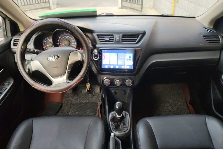 Used Kia K2 2015 Sedan 1.4L MT GLS Center Console