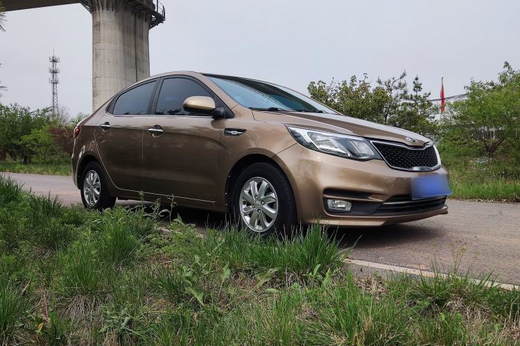 Used Kia K2 2015 Sedan 1.4L Automatic GLS Exterior 2