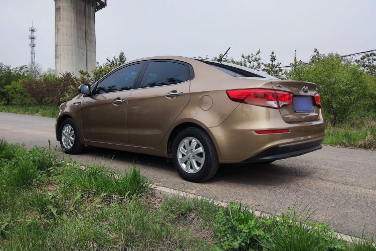 Used Kia K2 2015 Sedan 1.4L Automatic GLS Exterior 3