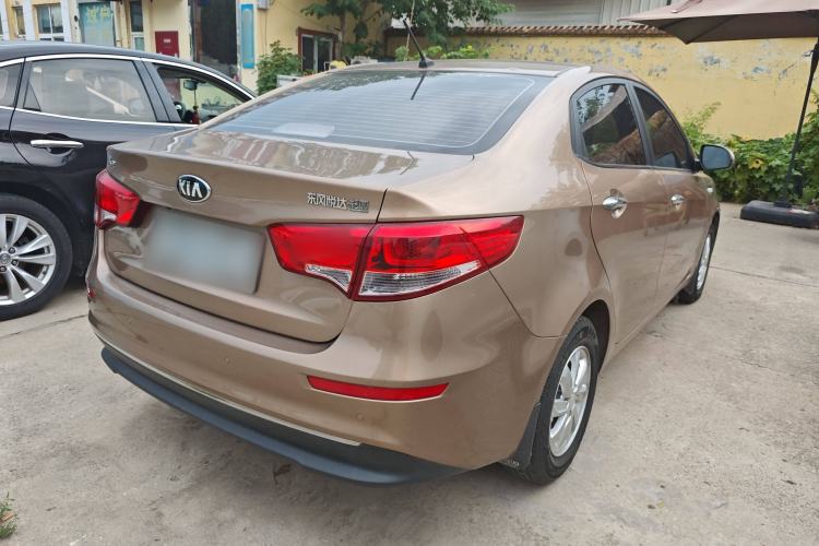 Used Kia K2 2015 Sedan 1.4L MT GLS Exterior 3