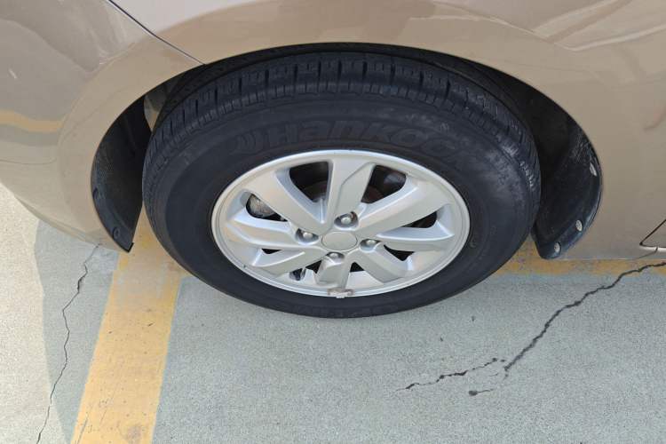 Used Kia K2 2015 Sedan 1.4L MT GLS Exterior 4