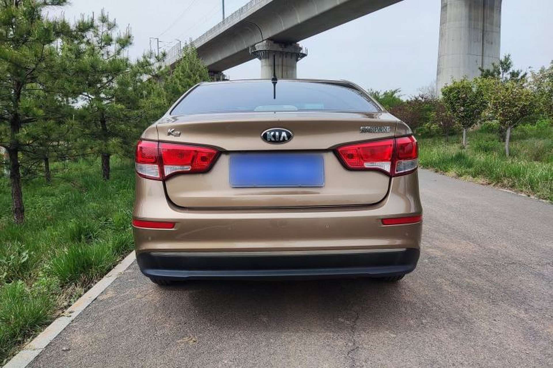 Used Kia K2 2015 Sedan 1.4L Automatic GLS Exterior 4