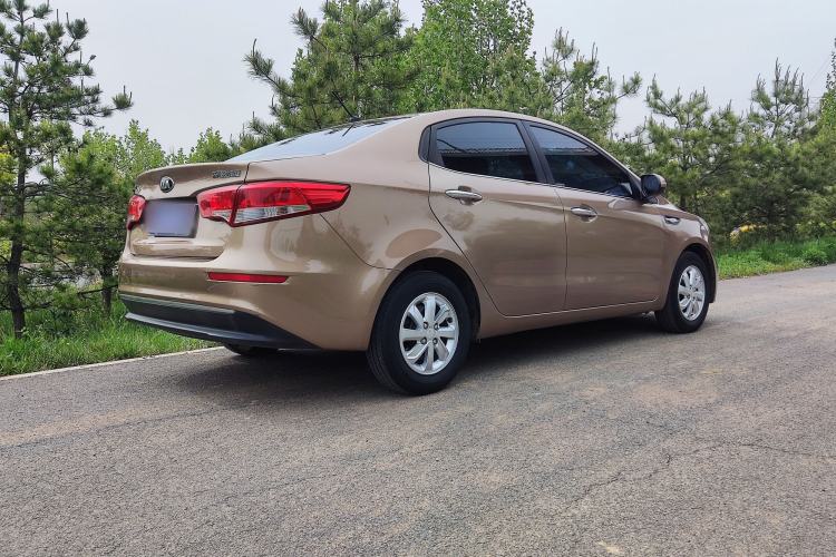 Used Kia K2 2015 Sedan 1.4L Automatic GLS Exterior 5