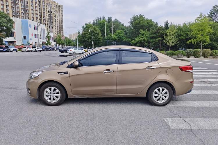 Used Kia K2 2015 Sedan 1.4L Automatic GLS Exterior 7