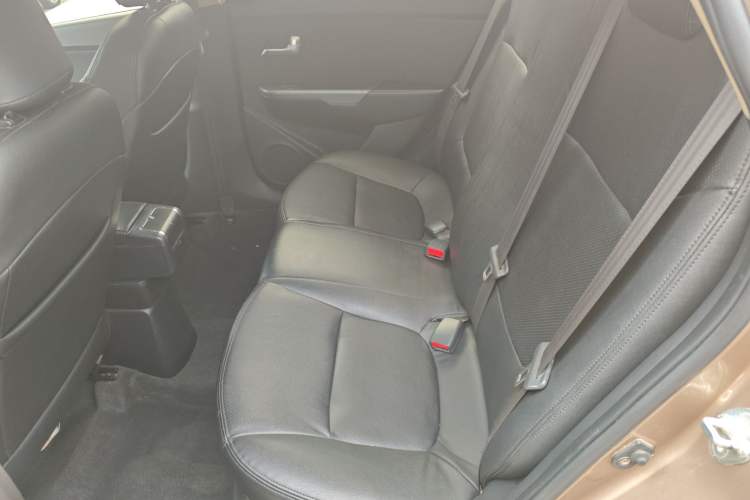 Used Kia K2 2015 Sedan 1.4L MT GLS Interior 1