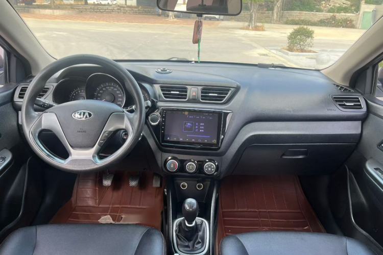Used Kia K2 2015 Sedan 1.4L MT GLS Interior 3